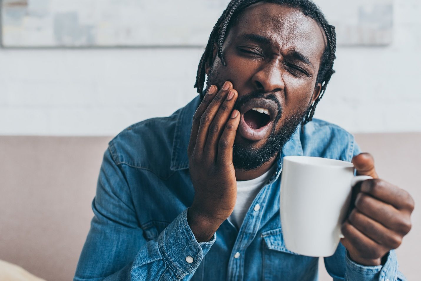 A man with a toothache near Milton